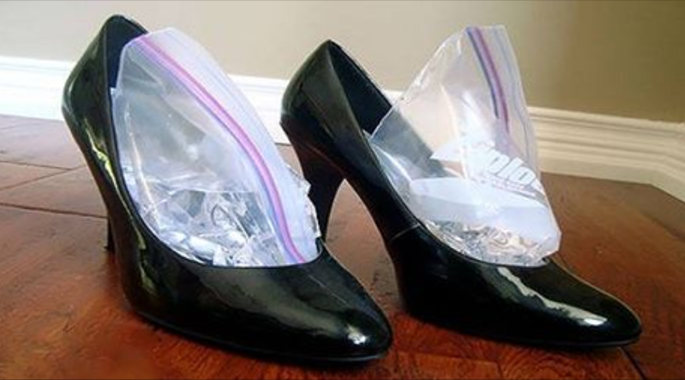 Ingenioso truco para ampliar tus zapatos apretados. ¡Nunca sentirás más dolor!